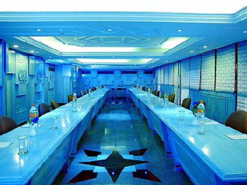 Kc Cross Road Hotel Panchkula Esterno foto
